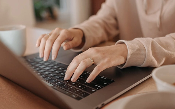 Comment optimiser ses contenus web pour apparaître dans les IA génératives ?